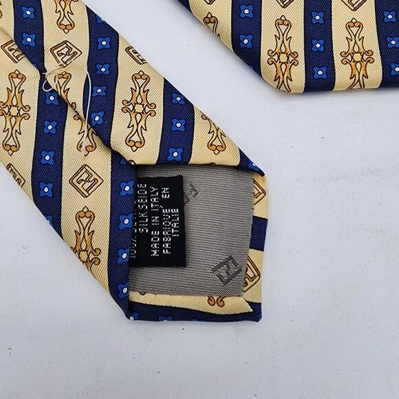 Fendi Cravatte 100% Silk Tie - Picture 3 of 6
